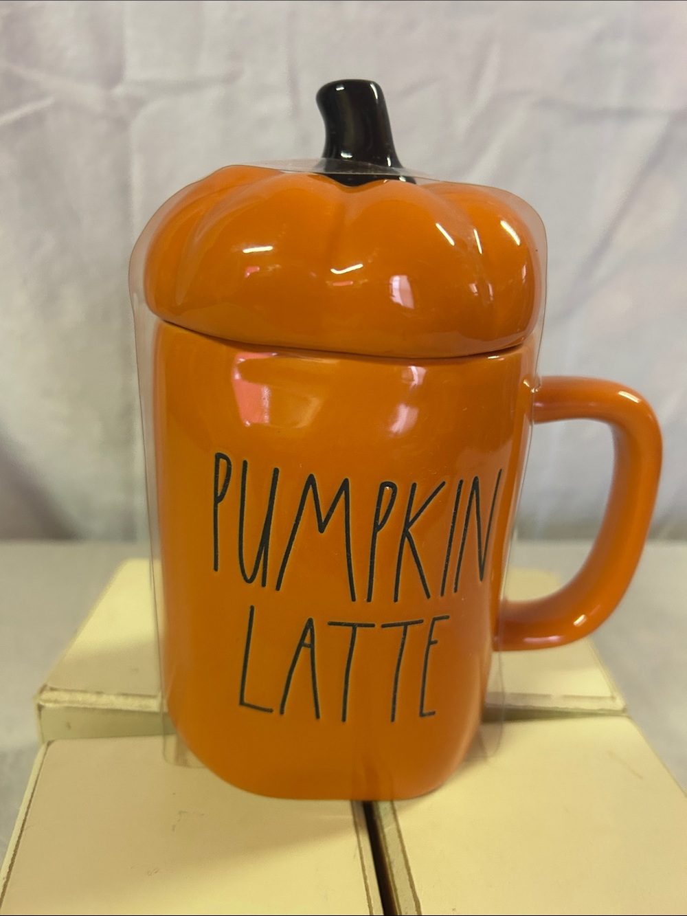 Mug Bottom with Brand Label